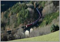 OIC 732  FH Technikum K�rnten  von Villach nach Wien am 25.11.2006 bei der Querung des Wagnergraben Viaduktes.