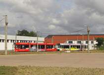 EVAG 701 + 708 am 01.09.2013 abgestellt im Betriebshof in der Magdeburger Allee. Durch den Zaun fotografiert.