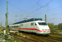 401 582 als ICE 79  Limmat  (Kiel–Z�rich) am 02.04.1999 auf der Allerbr�cke in Celle