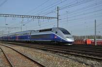 TGV 4716 durchfährt den Bahnhof Muttenz. Die Aufnahme stammt vom 31.03.2014.