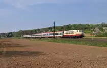 103 235 mit dem IC 119 auf dem Weg nach Ulm.Das Bild entstand bei Ebersbach an der Fils am 12.4.2014