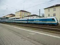 223 063 stand am 12.04.2014 im Regensburger Hbf mit einem Alex nach Hof Hbf zur Abfahrt bereit.