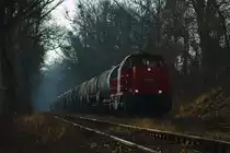 Gegenlichtaufnahme der 2070 086, die am frühen Morgen in Richtung Wien Lobau Hafen fährt. (11.03.2014)

