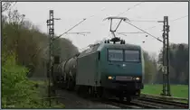 145 CL 005 der Crossrail (CH) im Gleisbogen bei Rimburg auf der Kbs 485.Am Haken ein Kesselwagenzug.Szenario vom 12.April 2014.