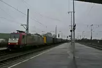 185 597-2 mit einem KLV-Zug auf dem Weg in Richtung Aachen West am Nachmittag des 28.02.14 aufgenommen in M�llheim (Baden).