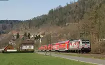 RE 19037 (Stuttgart Hbf-Singen(Hohentwiel)) mit Schublok 146 227-4  Neubaustrecke Suttgart-Ulm) bei Aistaig 30.3.14
