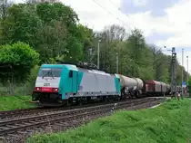 Cobra 2811 ( E186 203 ) am 15.4.2014 aus Aachen, hier am  BÜ Km 21,6 Rimburg