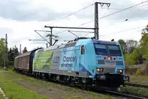 185 152-6 aus Richtung Frankfurt am M. kommend auf den Weg nach Kassel. Baunatal Guntershausen 16.94.2014
