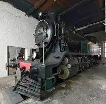 Dampflok der VR-Baureihe Pr1, No.776 im Finnischen Eisenbahnmuseum in Hyvinkää, 14.4.13 

Diese von 1924 bis 1926 in einer Serie von 19 Stück gebauten Tenderloks wurden für den lokalen Personenverkehr, vor allem im Pendler-Verkehr um Helsinki, bis 1968 eingesetzt. Nach einem kurzen Einsatz im Güterverkehr wurden sie 1972 ausgemustert. Die 776 ist das einzig erhaltene Exemplar.

Gewicht  88,2 t
Länge    13.250 m
Zugkraft 10300 kp
Geschw.  80 km/h