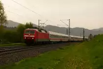 120 102 mit einem Leerreisezug in Kollmarsreuthe. 3.4.14