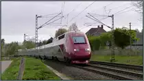 Der Thalys rauscht am frühen Morgen des 15.April 2014 in Rimburg vorbei. Ein seltenes Gastspiel auf der Kbs 485,hier bildlich festgehalten.