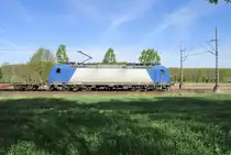 Crossrail 185 525-3 auf der KBS 485 bei Km 20,6 Rimburg aus Aachen kommen. Mitzieher vom  17.4.2014