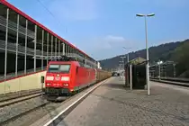 185 093-2 mit einem gemischten G�terzug Richtung Singen (Htw) am Nachmittag des 06.03.14 im Bahnhof Horb am Neckar.