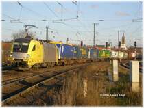 Die Aushilfslok ES 64 U2-042 mit TEC 42136 am 03.12.06 in Bretten.