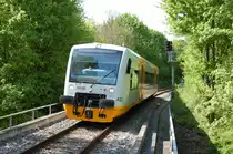 Die Schönbuchbahn am 24. April 2014 kurz vor dem Haltepunkt Böblingen Danziger Straße