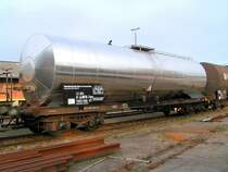 Zaes_3381META 7882008-4 d. Waggonleihanstalt Metzger Robert & Co Nfg GmbH; beladen mit Schmier�l, bereitgestellt zur Entladung Bhf. RIED i.I. 061203