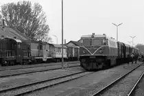 Wie in alten Zeiten: NLB-Osterzug mit �BB 2050.09 als SR 14347 am 21.April 2014 im Bf. Mistelbach LB.