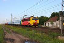 CD 151001, die erste in ihrer Nummern Reihe,war am 21.8.2013 als Werbelok lackiert. Um 9.04 Uhr kam sie mir bei Stary Kolin auf dem Weg nach Pardubitz um 09.04 Uhr vor die Kamera.