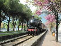 FS 625.100 bei einer DGEG-Sonderfahrt am 22. April 2014 in Pisogne. Das zu der Aufnahme passende Video ist auf meinem Kanal unter http://www.youtube.com/watch?v=cpoy8oTdgKw&list=UUZMo-4XPJc9JmryyCVRkXEA&feature=share&index=2
zu finden.