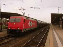 Am 01.05.2014 kam 185 606 mit einem Kesselzug aus Richtung Salzwedel nach Stendal und fuhr weiter in Richtung Berlin.