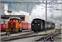 Die G 4/5 108  Engiadina  kommt mit ihrem Extrazug  Clá ferrovia aus Sils i/D. zurück nach Landquart. Die Gm 3/3 233 wartet darauf die Wagen wegzustellen. (03.05.2014)