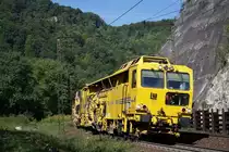 Soso... eine Gleiskartoffel. 
Diesmal vom in Göppingen befindlichen Leonhard Weiß Bauunternehmen. 
Aufgenommen bei Geislingen. 
Dieses Fahrzeug ist das einzigste Fahrzeug der Gattung B41U der Firma  Matisa , welches bei der LW GmbH im Bestand ist. 