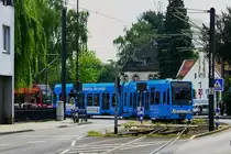 4015 trägt eine neue Ganzreklame  Hochschule Fresenius  Hier zu sehen in Zollstock am 04.05.2014.