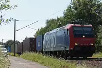 SBB Cargo 482 015 am 2.8.13 mit einem Containerzug in Hamburg-Moorburg.