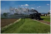 Immer wieder,  immer wieder, immer wieder Harmannsdorf :O) - Vorbei an der beliebten Fotostelle nahe Harmannsdorf-Rückersdorf, fährt die ÖSEK Dampflok 52.100 zum 7. Oldtimertreffen in Ernstbrunn.
4.5.2014