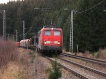 BR140 211-4 zog am 7.12.06 den FZT55902 �ber die Schwarzwaldbahn hier ist sie gerade in St.Georgen/Schwarzwald