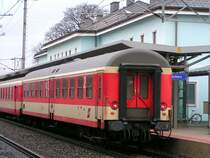 Mitteleinstiegwagen im  Erlebniszug-Donau E5914   2006-12-07