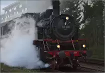 Auf dr schwäbische Eisebahne - oder - 10 Jahre Bodo.

64 419 verlässt mit ihrem Sonderzug den Endbahnhof der württembergischen Südbahn. Friedrichshafen Stadtbahnhof, Mai 2014.
