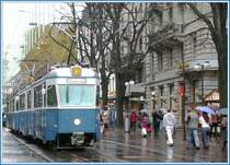  Mirage  1678 nach Frankenthal bei nicht sehr einladendem Nieselregen in der Z�rcher Bahnhofstrasse. (06.06.2006)