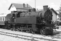 �GEG 77.28 am 04.Mai 2014 im Bf. Ernstbrunn.