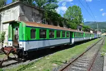 Einst f�r die SBB im Einsatz, sp�ter von den FNM (Ferrovie Nord Milano) �bernommen und noch viele Jahre eingesetzt stehen diese Leichtstahlwagen nun in Luino (Italien) abgestellt, 14.05.2014.