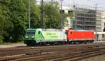 185 389-4  CO2-frei  185 369-6 DB rangiern in Aachen-West.
 Aufgenommen von Bahnsteig in Aachen-West bei schönem Sonnenschein am Nachmittag vom 4.5.2014.