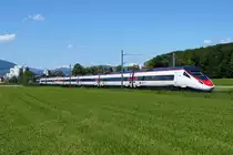SBB: Wegen Bauarbeiten auf der Neubaustrecke mussten vom 16. Mai 2014 abends bis zum 18. Mai 2014 sämtliche Züge über die alte Stammstrecke Bern-Olten umgeleitet werden, was zu Zugsverspätungen führte. ETR 610 als EC 52 Milano Centrale-Basel SBB bei Herzogenbuchsee am 18. Mai 2014.
Foto: Walter Ruetsch