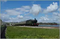 Fast so spannend wie ein Agatha Christie Krimi war die Frage Sonne oder Fotowolke, als die die Class 4200 Tender-Dampflok  4277 Hercules  der  Dartmouth Steam Railway  kurz nach Goodrington angedampft kam.
13. Mai 2014