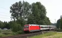 Pünktlich ist am 24.05.2014 um 08.47 Uhr der Eurocity 9 nach Zürich unterwegs.
Zuglok 101075 legt sich in Höhe der Leedener Mühle bei Tecklenburg in die Kurve.