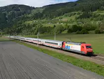 Die 101 037  Eisenbahner mit Herz gesucht  war am 10.05. mit dem EC 217 von Saarbrücken nach Graz unterwegs, und wurde von mir kurz vor Trieben fotografiert.