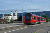 ASm: Die Stadt Solothurn hat auch ein TRAM, da die ASm in Solothurn als Strassenbahn verkehrt. Be 4/8 115 vor der Kulisse der St. Ursen Kathedrale, dem Wahrzeichen von Solothurn am 25. Mai 2014.
Foto: Walter Ruetsch
