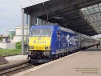 Einfahrt des neuen InterConnex, w�hrend einer Testfahrt am 27.5.2003, in den Bahnhof Halle (Saale) Hbf.