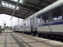 Der neue ICx am Bahnsteig im Bahnhof Halle (Saale).