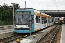 RNV Triebwagen 5629 auf der Linie 4 nach Heddesheim hält am 29.05.2014 im Bahnhof Mannheim - Käfertal.