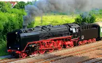 Von der Nachmittagssonne beschienen verläßt 01 118 eine knappe Stunde nach 01 202  am 31.05.2014 den Bahnhof Landau/Pfalz