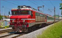 SŽ 363-022 zieht EC151 'Emona' durch Maribor-Tabor Richtung Ljubljana. /21.5.2014