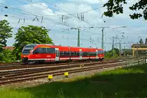 
Der Bombardier Talent Dieseltriebzug 643 514-3 / 943 014-0 / 643 014-3  Kirrweiler (Pfalz)   der DB Regio RheinNeckar am 31.05.2014, hier als RB 53 Wissembourg - Winden (Pfalz) -  Landau (Pfalz) - Neustadt (Weinstraße) kurz vor der Endstation dem Hauptbahnhof Neustadt an der Weinstraße.