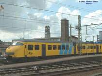 E-Triebzug Plan V am 13.05.2003 im Bahnhof Arnhem.