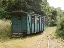 Auf einem Abstellgleis steht ein Museumswagen im Feldbahnmuseum Oekoven.

Oekoven 01.06.2014