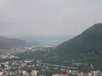 101 *** (CEWE) schiebt ihren InterCity gerade durch Geislingen-West. Der nächste Halt ist Göppingen. Mai 2014.